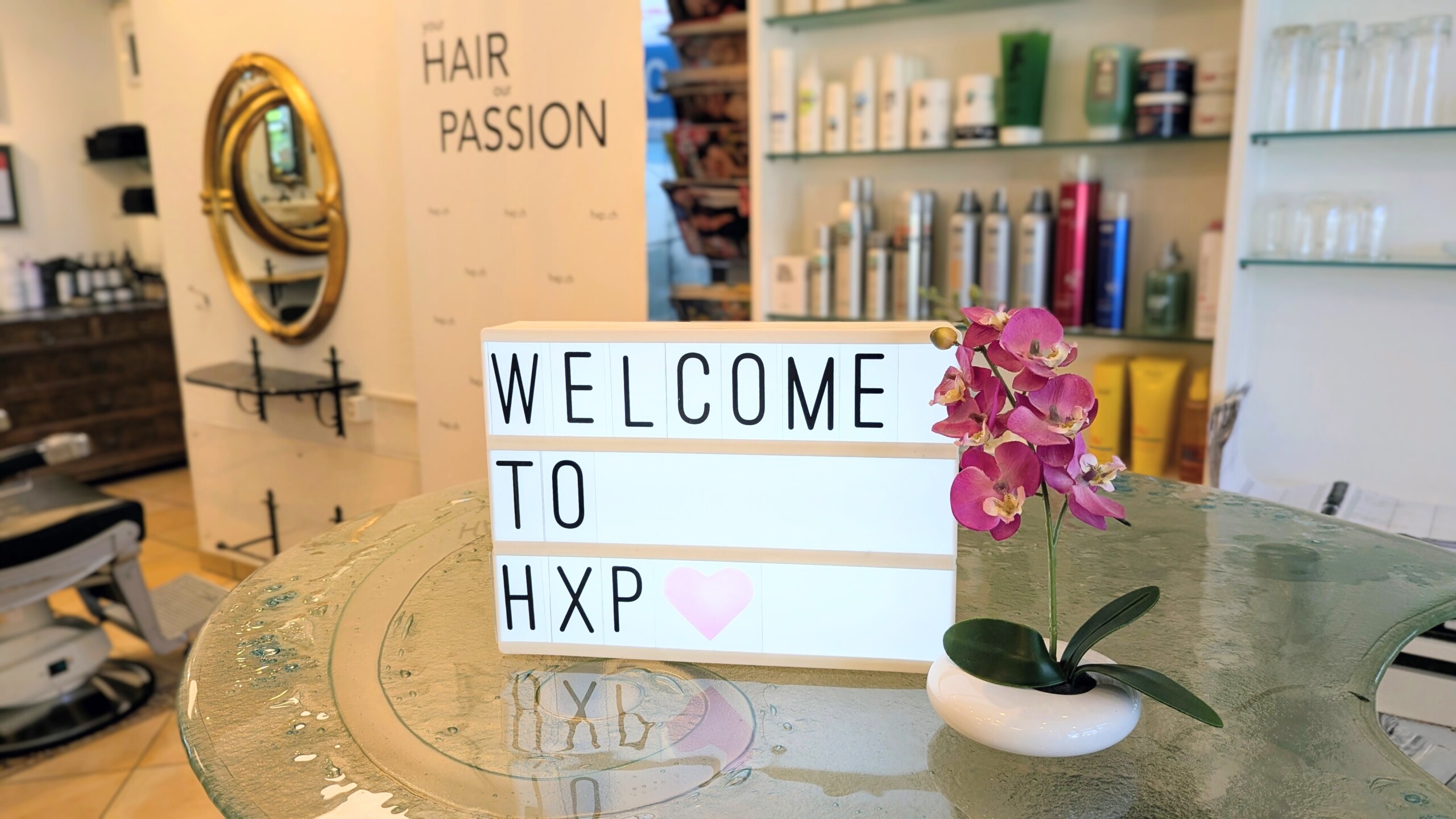 Welcome im Empfangsbereich im Coiffeursalon HairXperience in Wetzikon