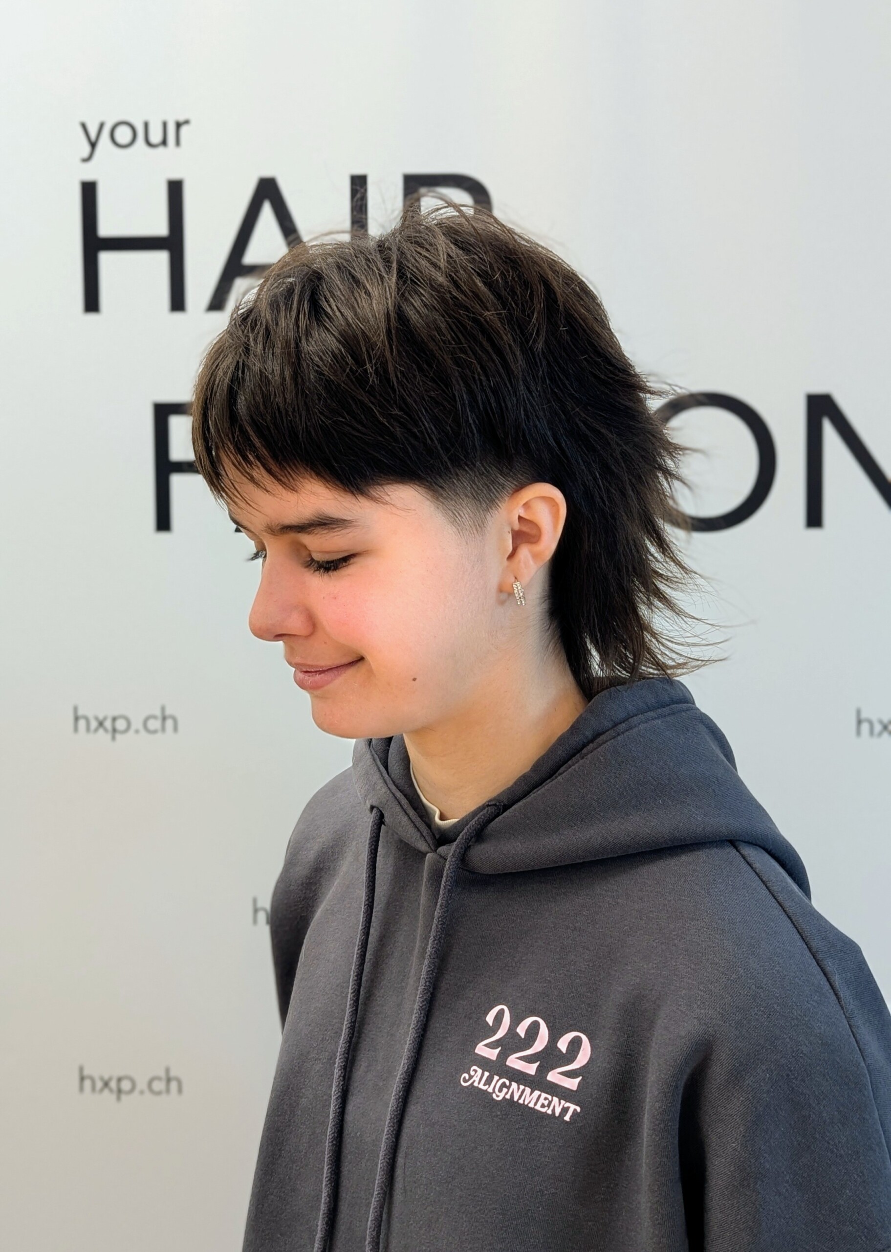 Moderner Mullet mit Undercut – linke Ansicht bei HairXperience